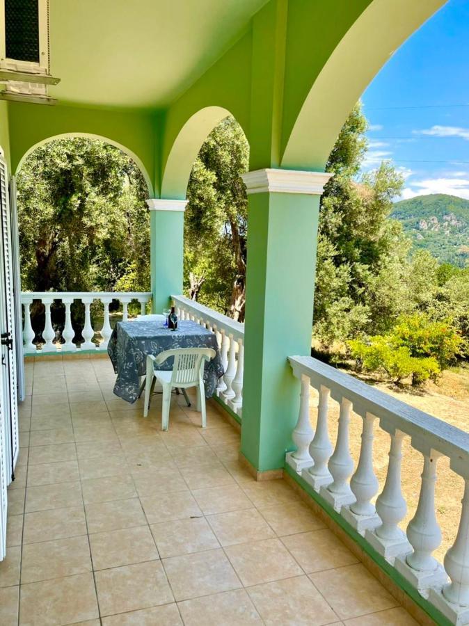 Green Hill House Agios Georgios Pagon Exterior foto